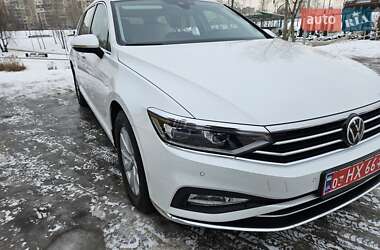 Універсал Volkswagen Passat 2022 в Києві