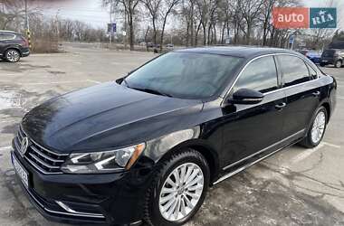 Седан Volkswagen Passat 2016 в Дніпрі