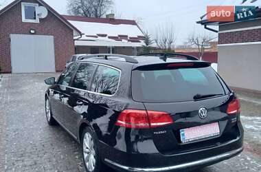 Универсал Volkswagen Passat 2011 в Нововолынске