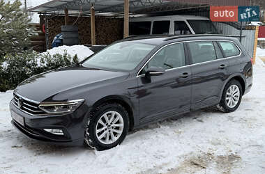 Універсал Volkswagen Passat 2021 в Звягелі