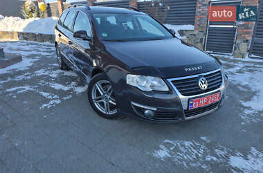 Універсал Volkswagen Passat 2010 в Луцьку