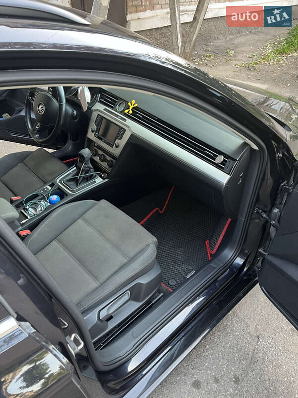 Универсал Volkswagen Passat 2015 в Кривом Роге