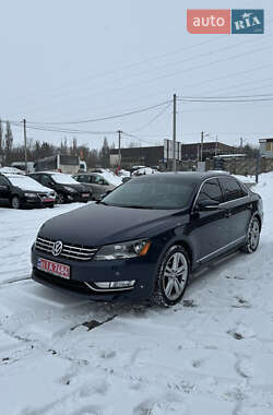 Седан Volkswagen Passat 2014 в Ровно
