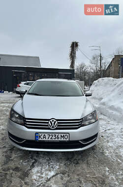 Седан Volkswagen Passat 2013 в Киеве