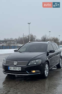 Універсал Volkswagen Passat 2011 в Чернівцях
