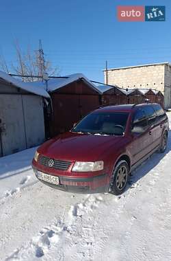 Універсал Volkswagen Passat 1997 в Києві
