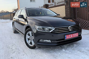 Универсал Volkswagen Passat 2019 в Киеве