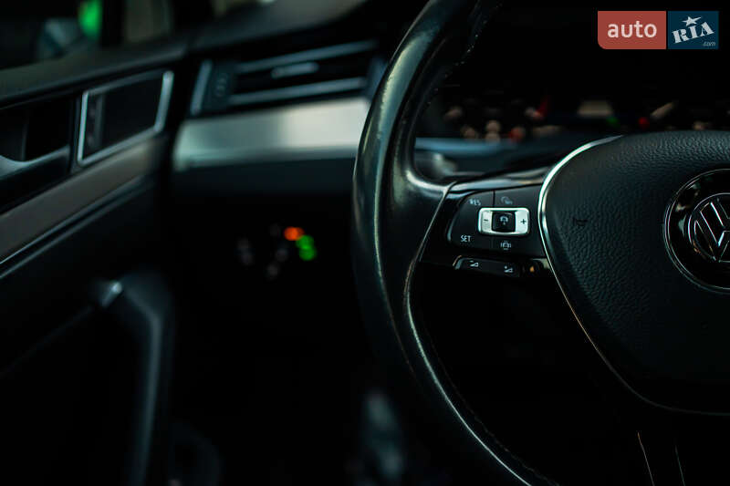 Универсал Volkswagen Passat 2019 в Луцке фото 76 Универсал Volkswagen Passat 2019 в Луцке