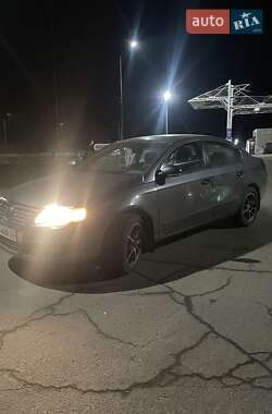 Седан Volkswagen Passat 2007 в Кагарлику