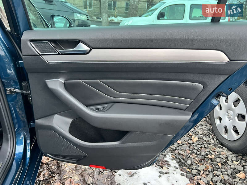 Универсал Volkswagen Passat 2020 в Луцке