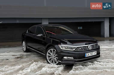 Седан Volkswagen Passat 2017 в Киеве