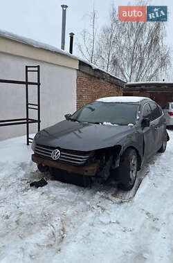 Седан Volkswagen Passat 2011 в Петропавловской Борщаговке