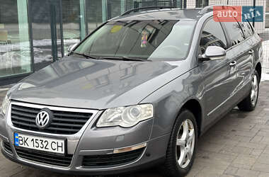Універсал Volkswagen Passat 2005 в Рівному