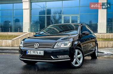 Седан Volkswagen Passat 2011 в Дніпрі