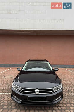 Універсал Volkswagen Passat 2015 в Одесі