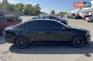 Седан Volkswagen Passat 2013 в Днепре