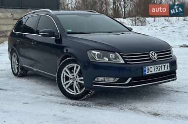 Універсал Volkswagen Passat 2011 в Тернополі