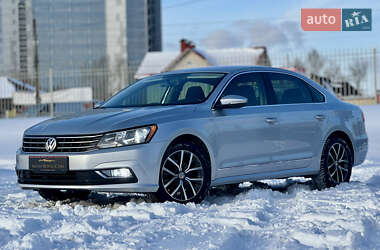 Седан Volkswagen Passat 2017 в Києві