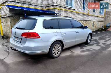 Універсал Volkswagen Passat 2013 в Вінниці