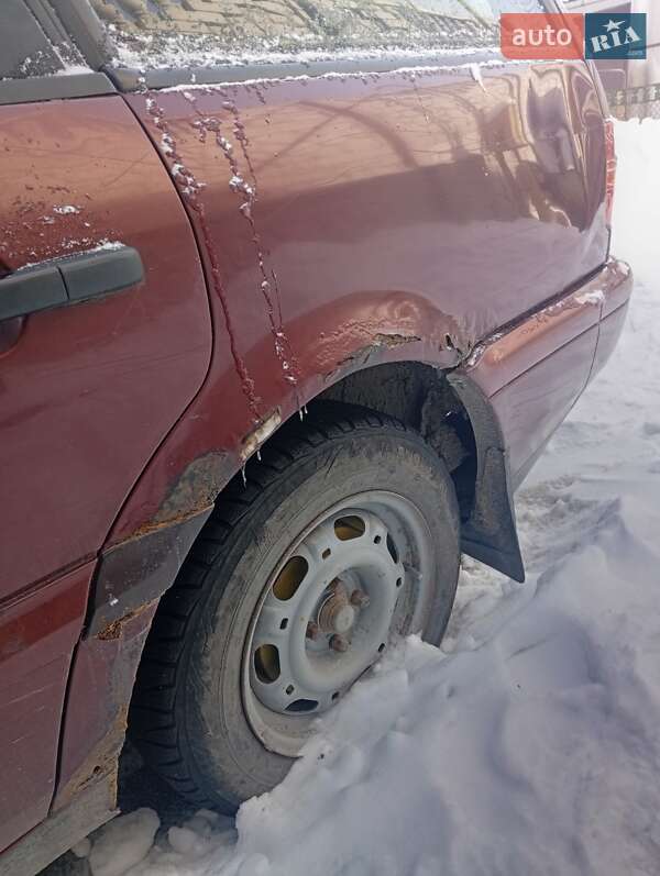 Универсал Volkswagen Passat 1995 в Ровно