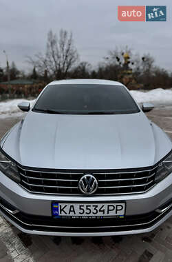 Седан Volkswagen Passat 2016 в Харькове