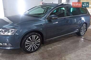 Універсал Volkswagen Passat 2012 в Вінниці