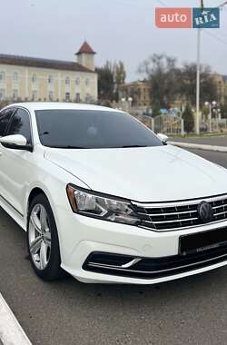 Седан Volkswagen Passat 2016 в Измаиле