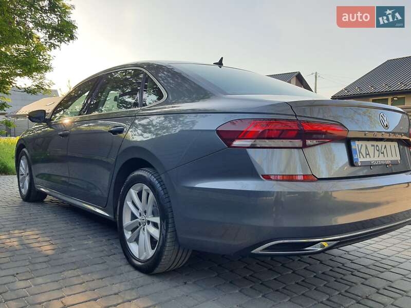 Седан Volkswagen Passat 2020 в Киеве
