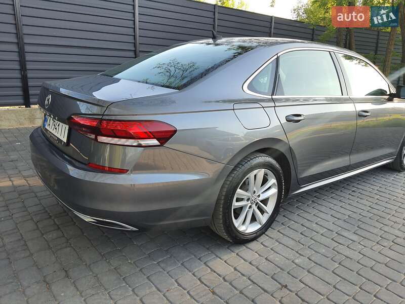Седан Volkswagen Passat 2020 в Киеве