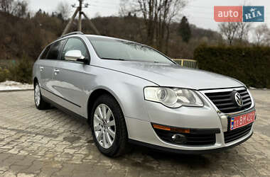 Универсал Volkswagen Passat 2010 в Старом Самборе