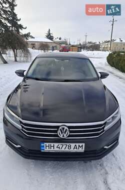 Седан Volkswagen Passat 2015 в Подольске