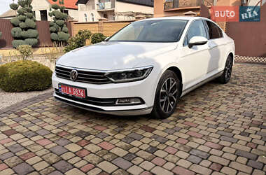 Седан Volkswagen Passat 2018 в Мукачево