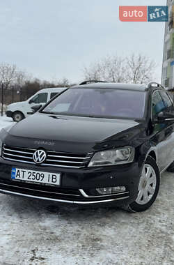 Универсал Volkswagen Passat 2011 в Ивано-Франковске