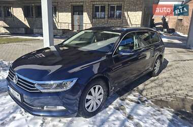 Універсал Volkswagen Passat 2015 в Львові