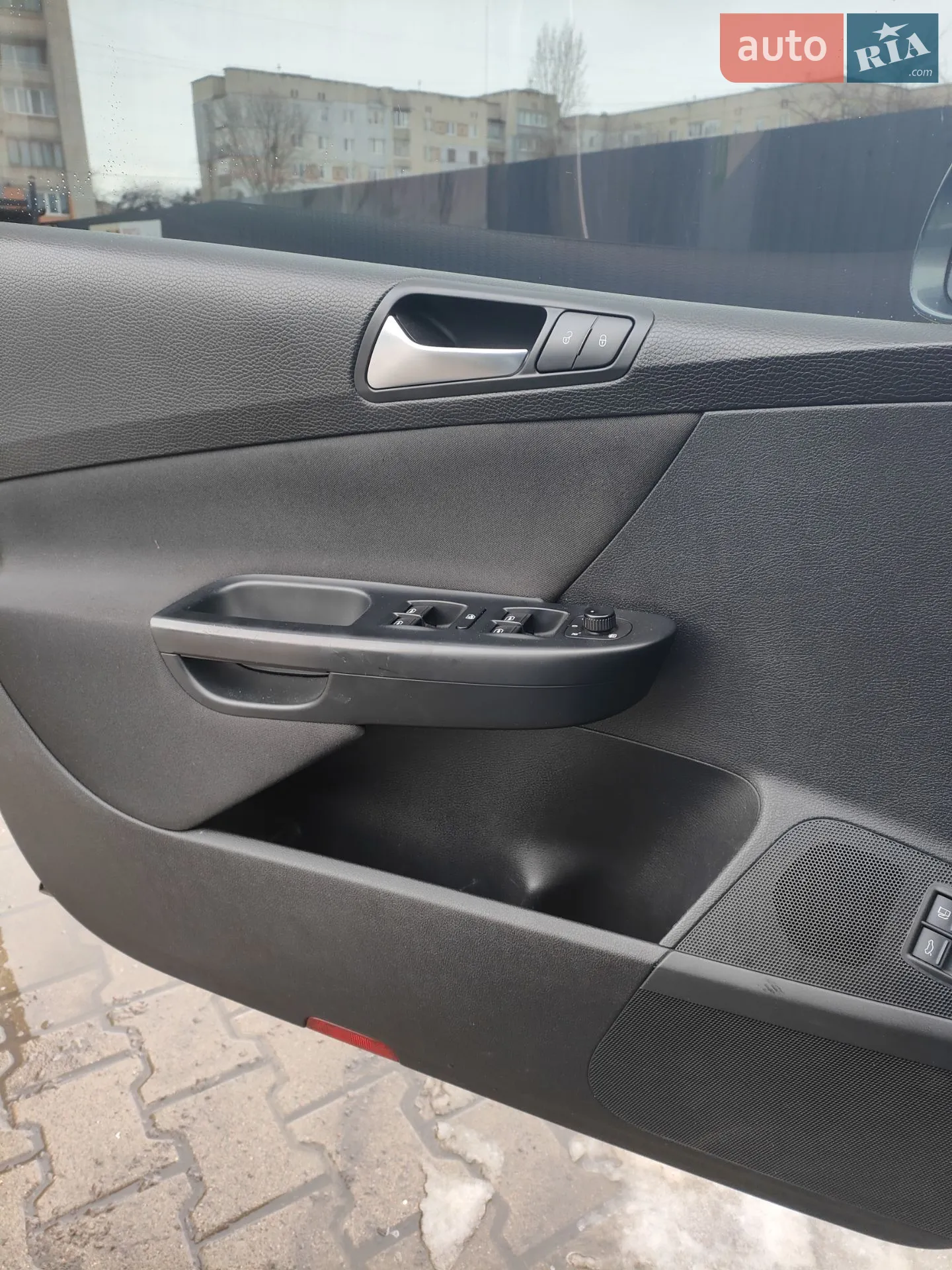 2010 Volkswagen Passat - мініатюра 23