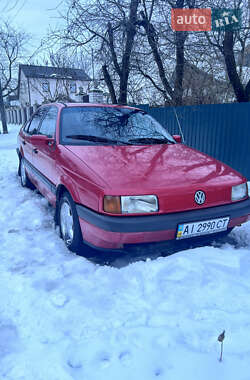 Седан Volkswagen Passat 1990 в Фастове