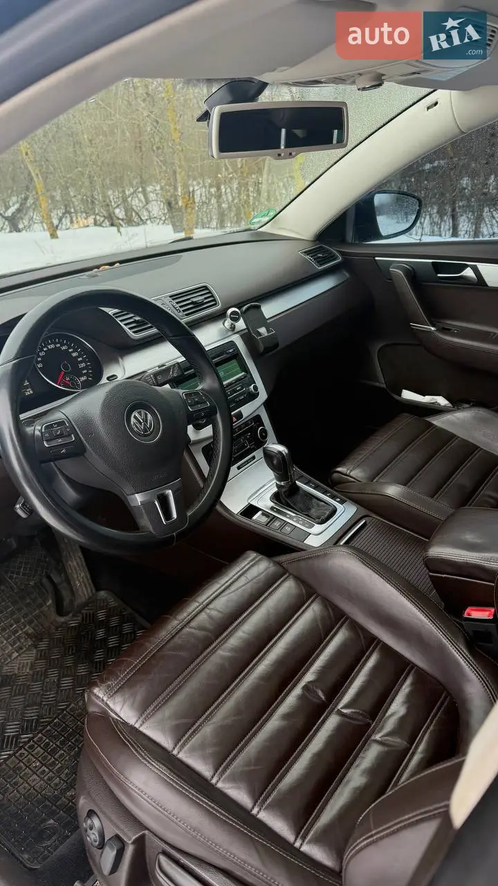 2011 Volkswagen Passat - мініатюра 24