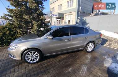 Седан Volkswagen Passat 2013 в Павлограді