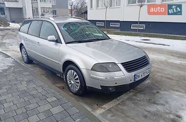 Універсал Volkswagen Passat 2000 в Сарнах
