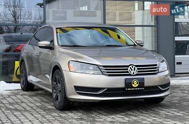 Седан Volkswagen Passat 2014 в Ивано-Франковске
