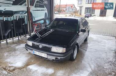 Седан Volkswagen Passat 1989 в Коломые