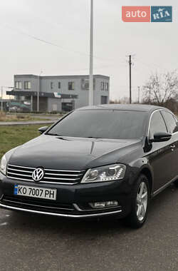 Седан Volkswagen Passat 2014 в Виноградове