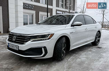Седан Volkswagen Passat 2020 в Кривом Роге