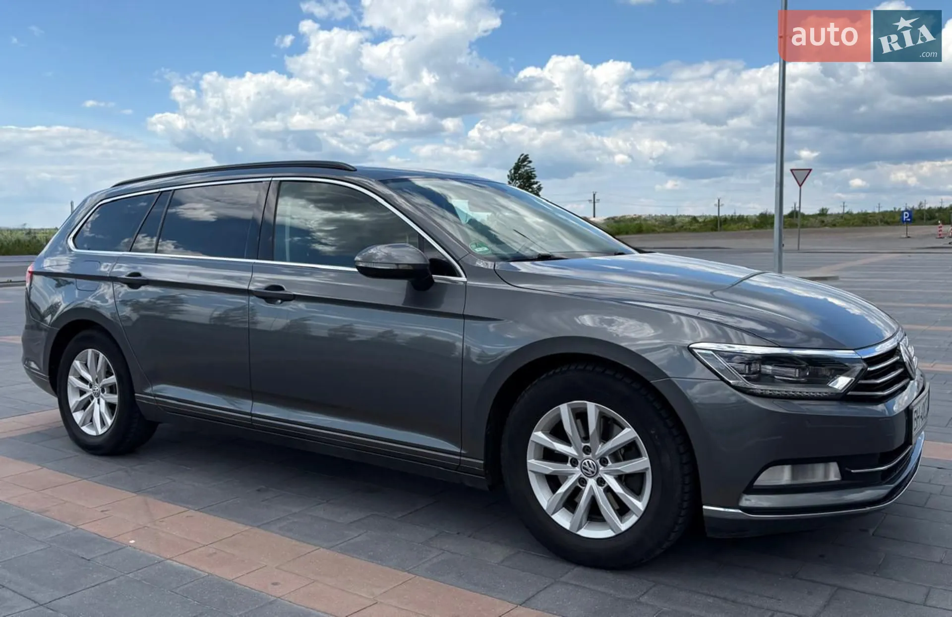 2016 Volkswagen Passat - мініатюра 3