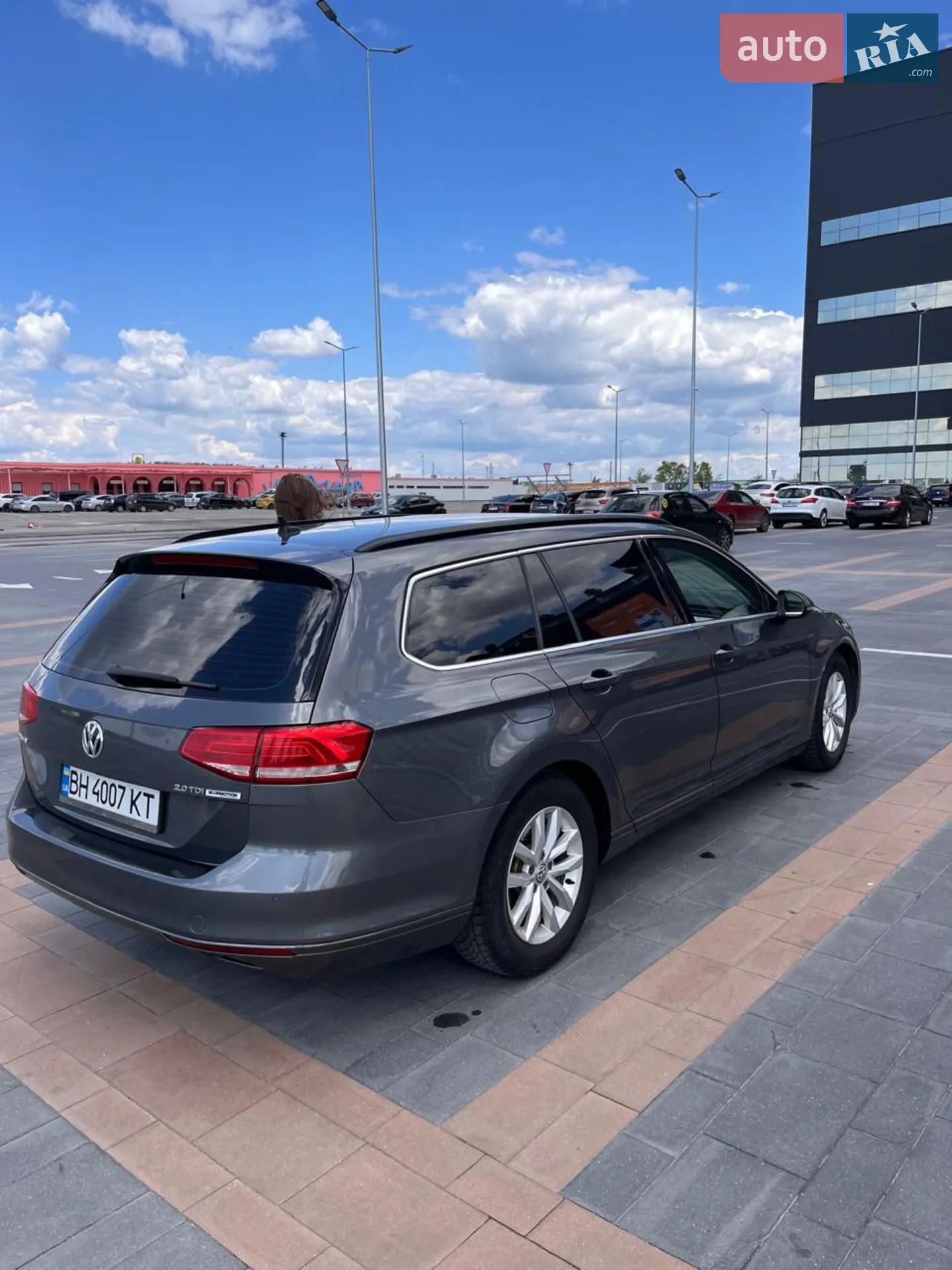 2016 Volkswagen Passat - мініатюра 9