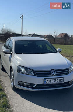 Седан Volkswagen Passat 2011 в Мукачево