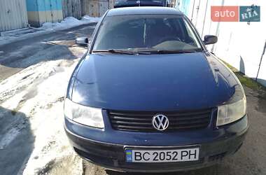 Седан Volkswagen Passat 1996 в Львове