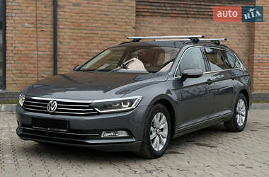 Универсал Volkswagen Passat 2015 в Черновцах