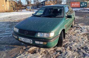Седан Volkswagen Passat 1995 в Макарові