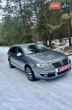 Універсал Volkswagen Passat 2006 в Охтирці